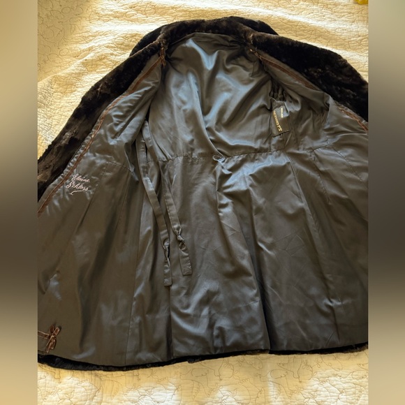 Vintage genuine fur jacket chocolate brown puff sleeve detail - Picture 8 of 12